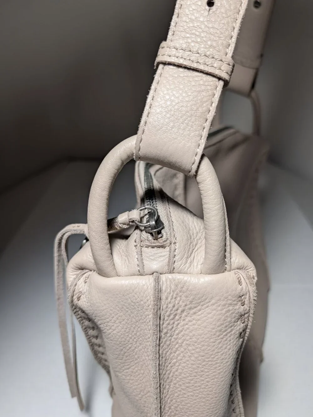 The SAK Pebble Leather Adjustable Top Handle Hobo Purse Cream OS